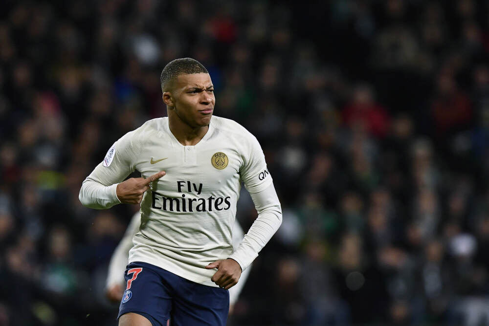 ATFX：多重风险共振，金价逼近历史高位